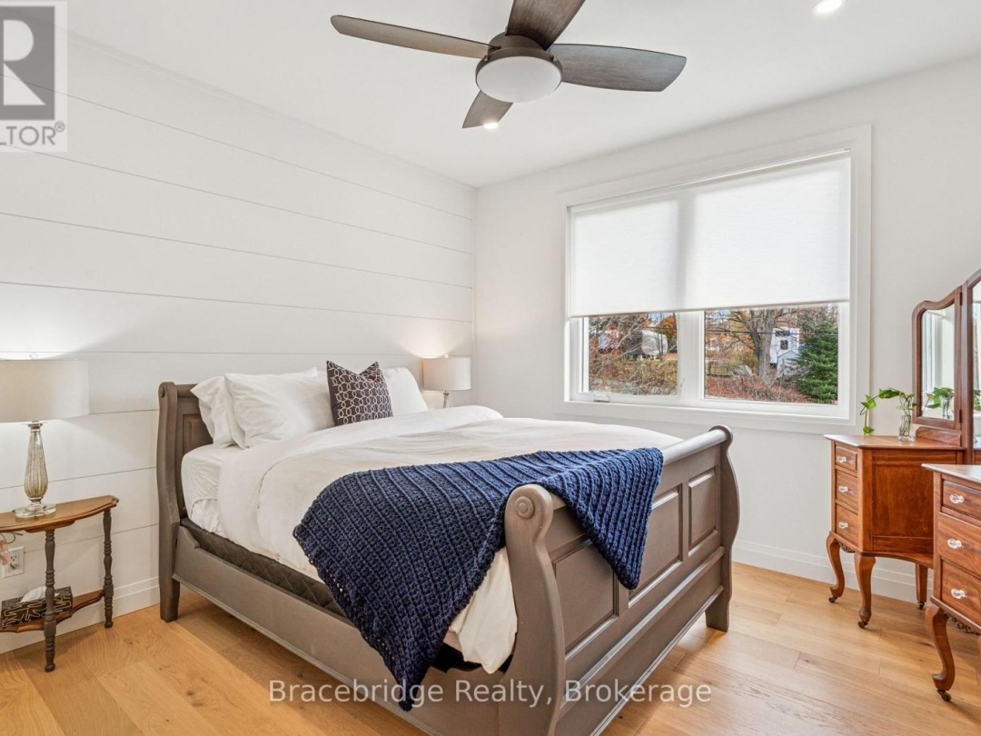 1006 STEPHENS BAY ROAD, 