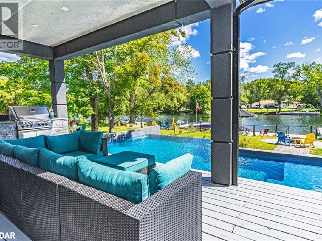 1657 PENINSULA POINT Road, 