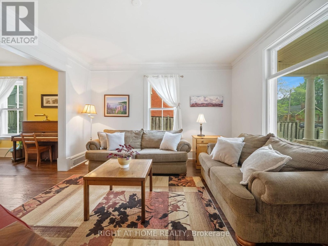 251 LACLIE STREET, 