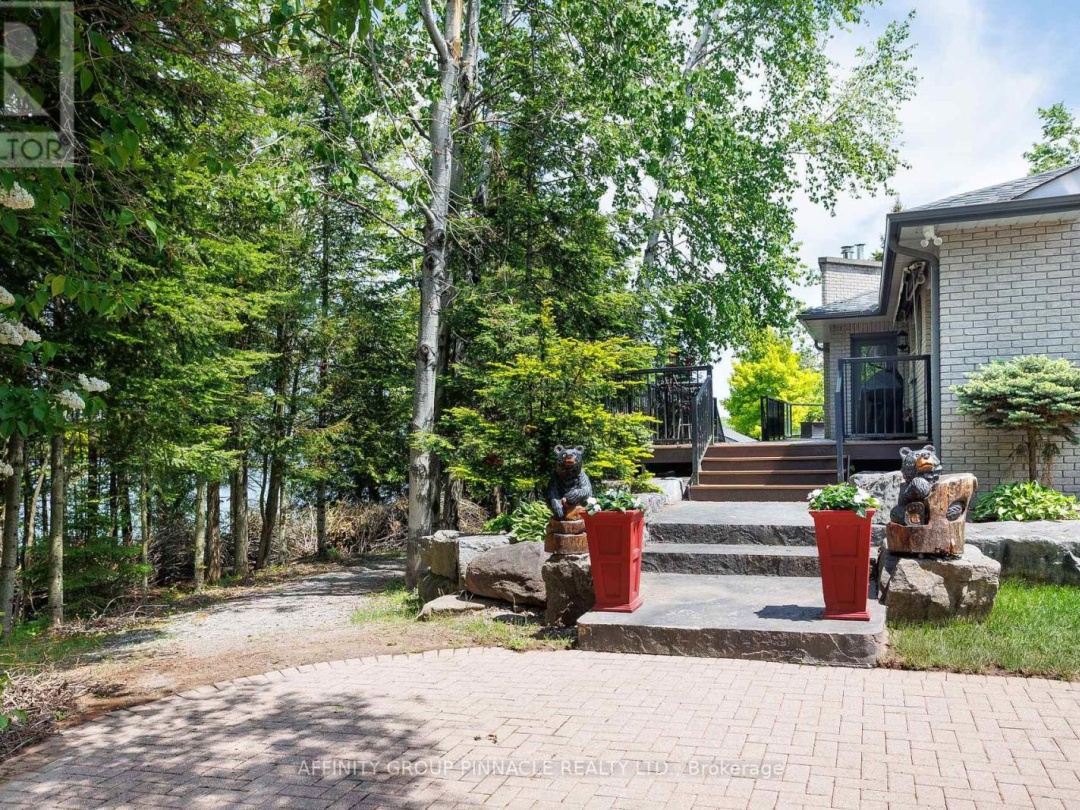 90 Mcgregor Drive, Pigeon Lake