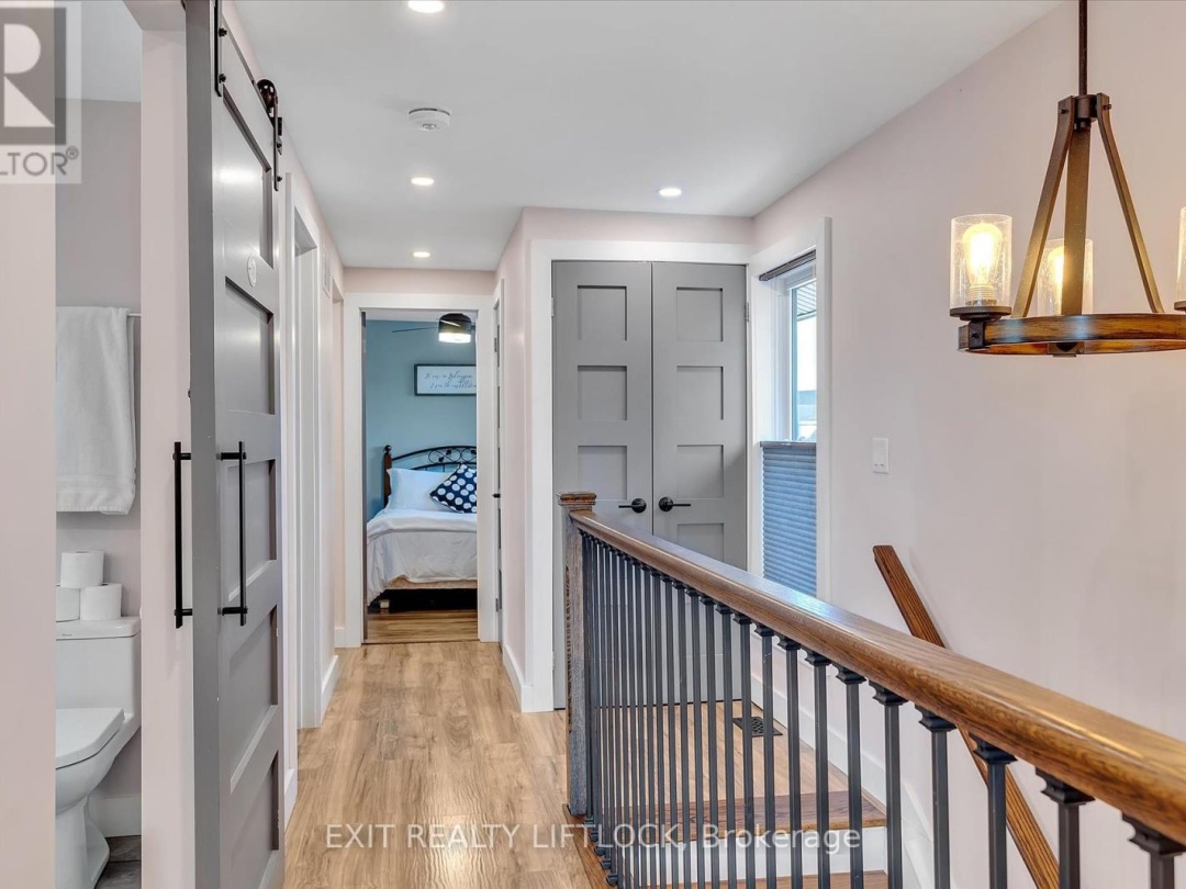 64 Front Street E, Pigeon Lake