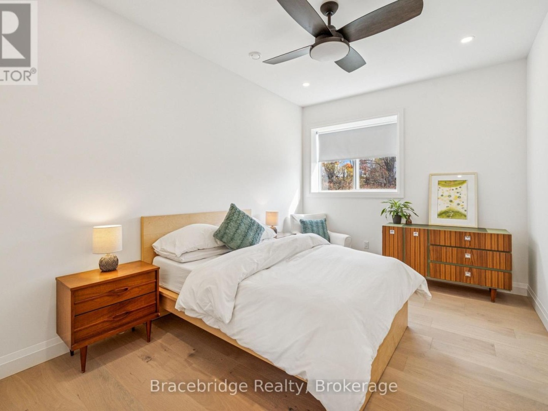 1006 STEPHENS BAY ROAD, 