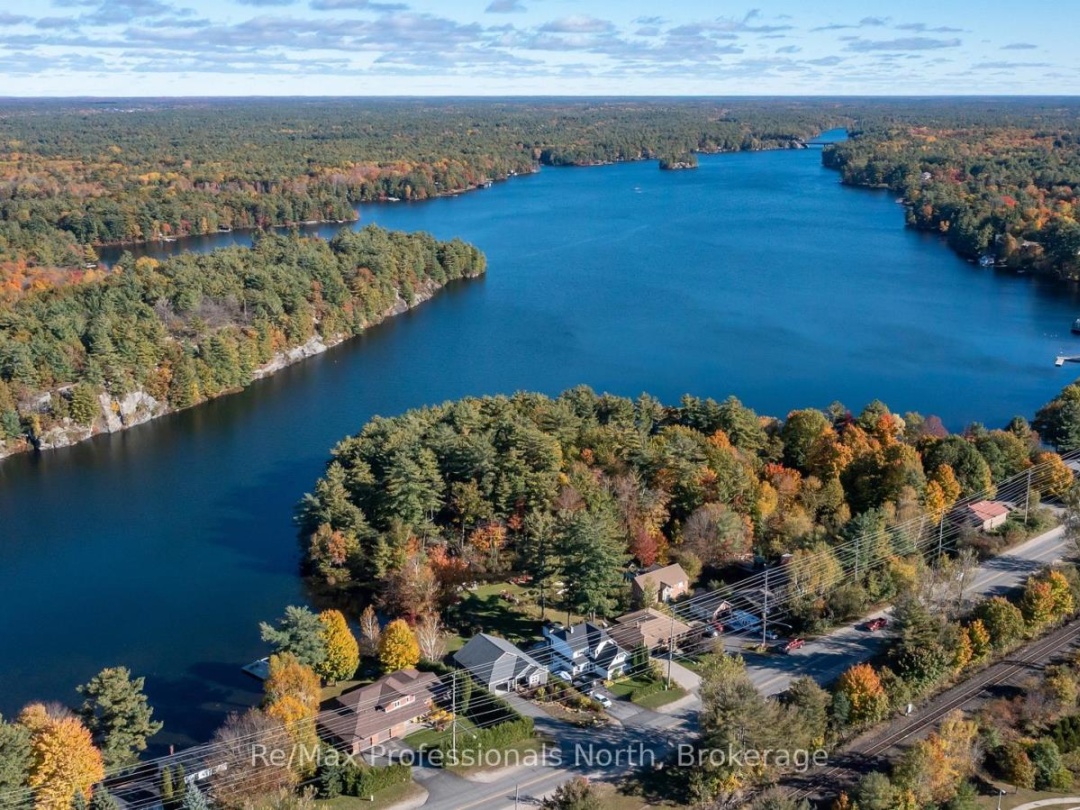 324 Bethune Drive N, Gull Lake