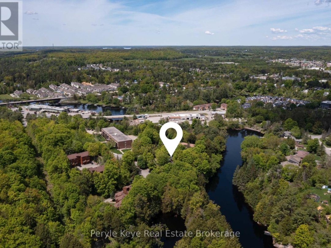 2 63 Southbank Drive, Lake Muskoka