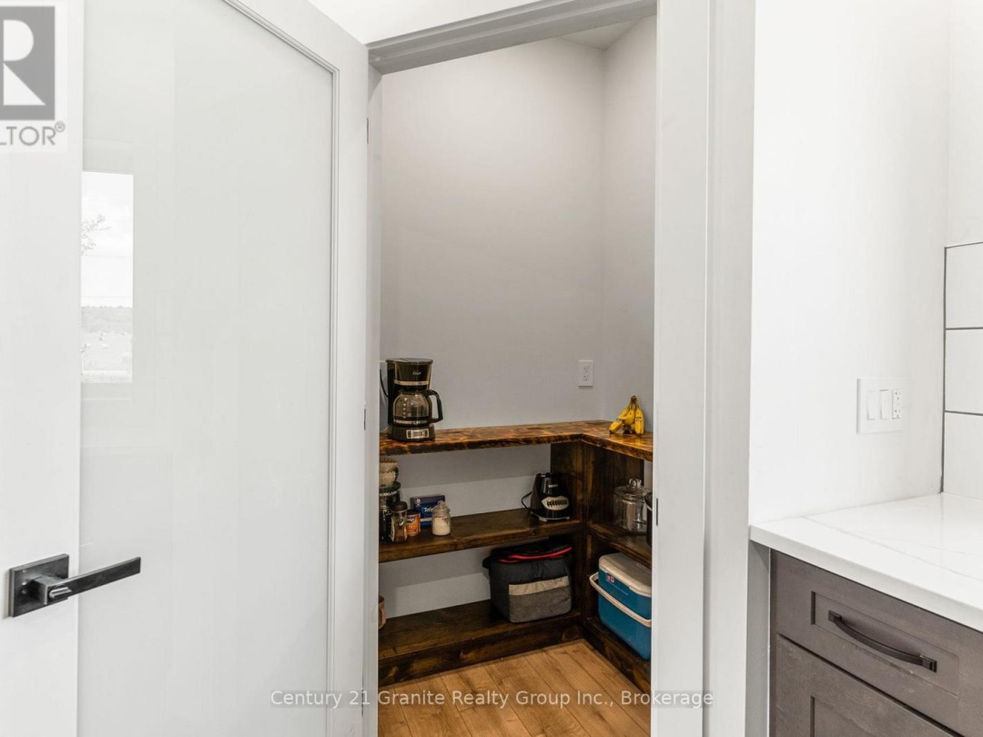4324 Deep Bay Road, Gull Lake