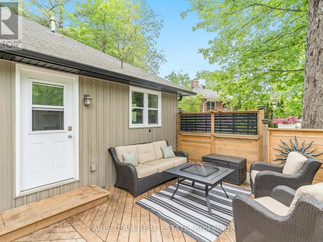 3274 MUSKOKA STREET, 