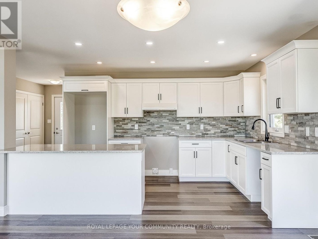 371 LINDEN VALLEY ROAD, 