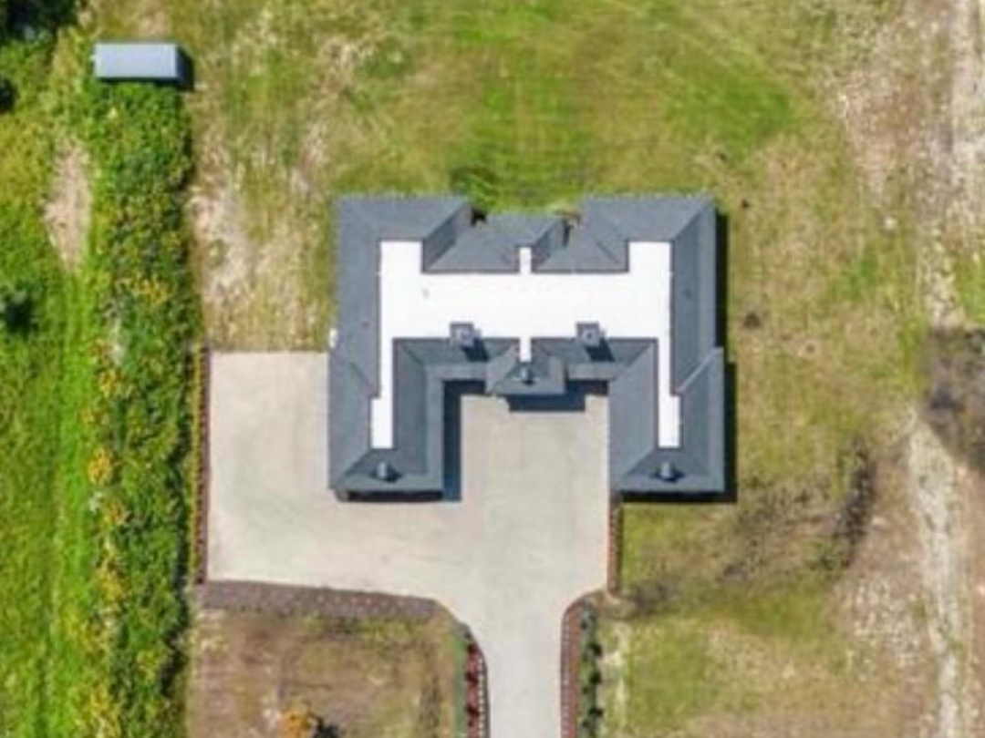 4252 BURNSIDE LINE, 