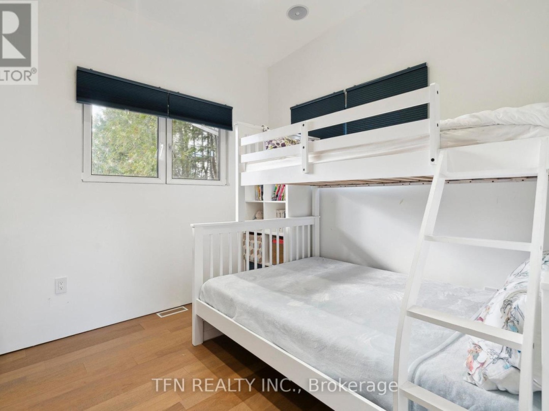 12 Schooner Lane, Tay