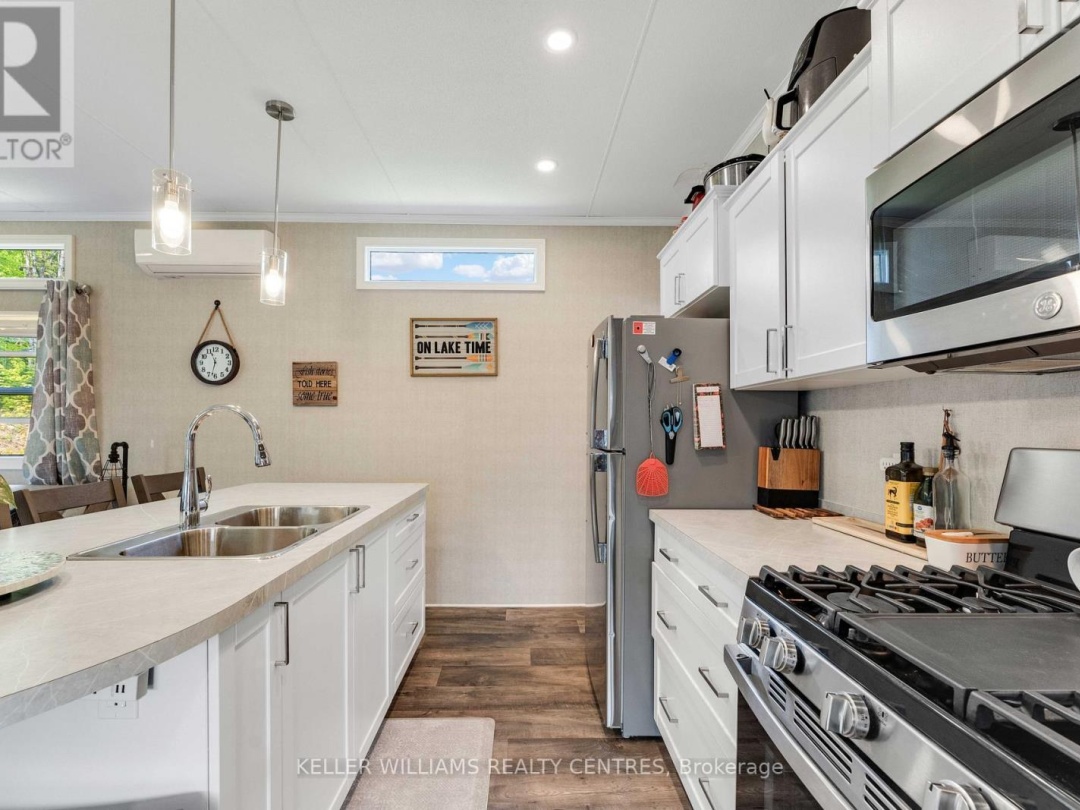 #38 Lakeridge 1047 Bonnie Lake Camp Road, Bracebridge (Macaulay)