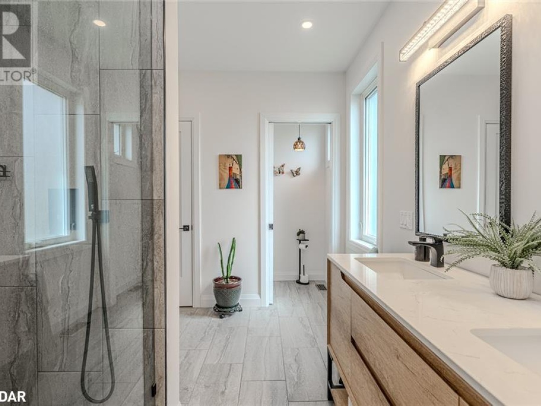 7952 Park Lane Crescent, Black Lake