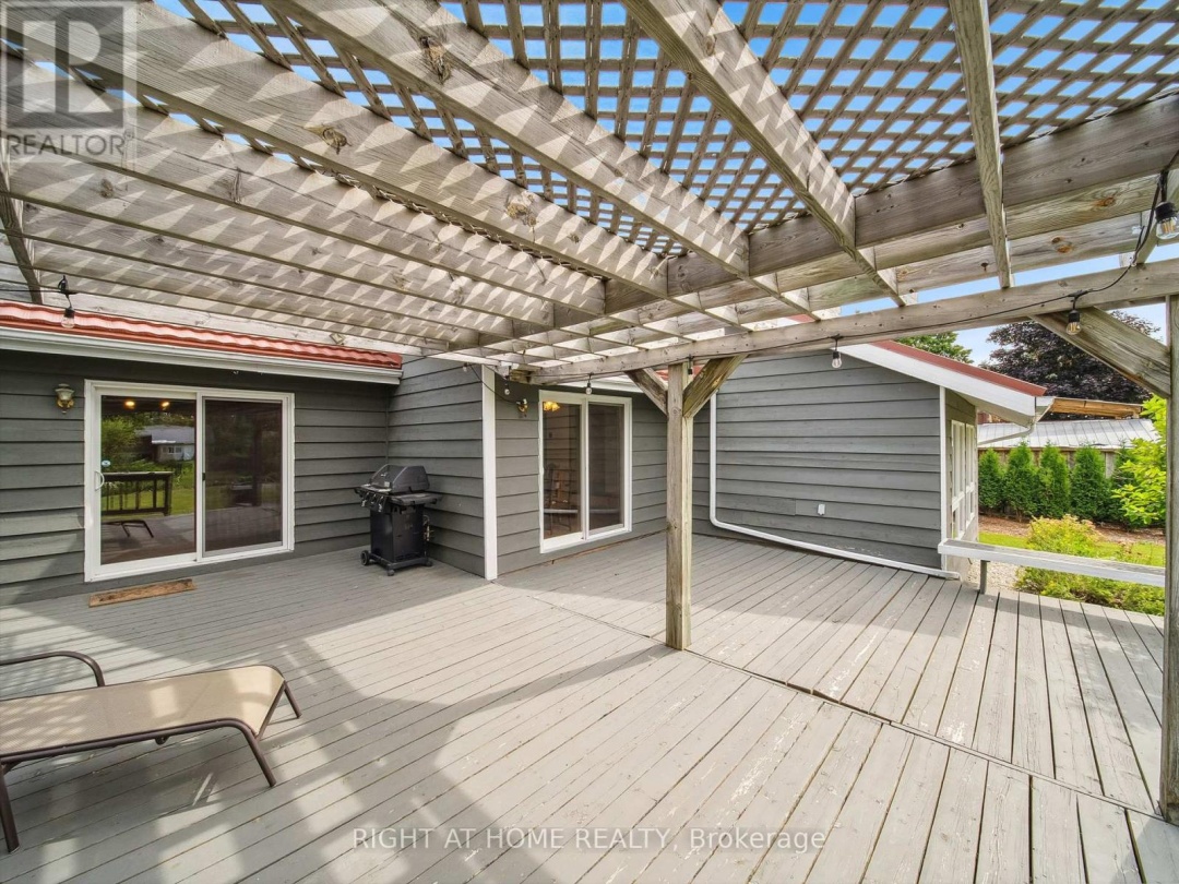1415 CUNNINGHAM CRESCENT, 
