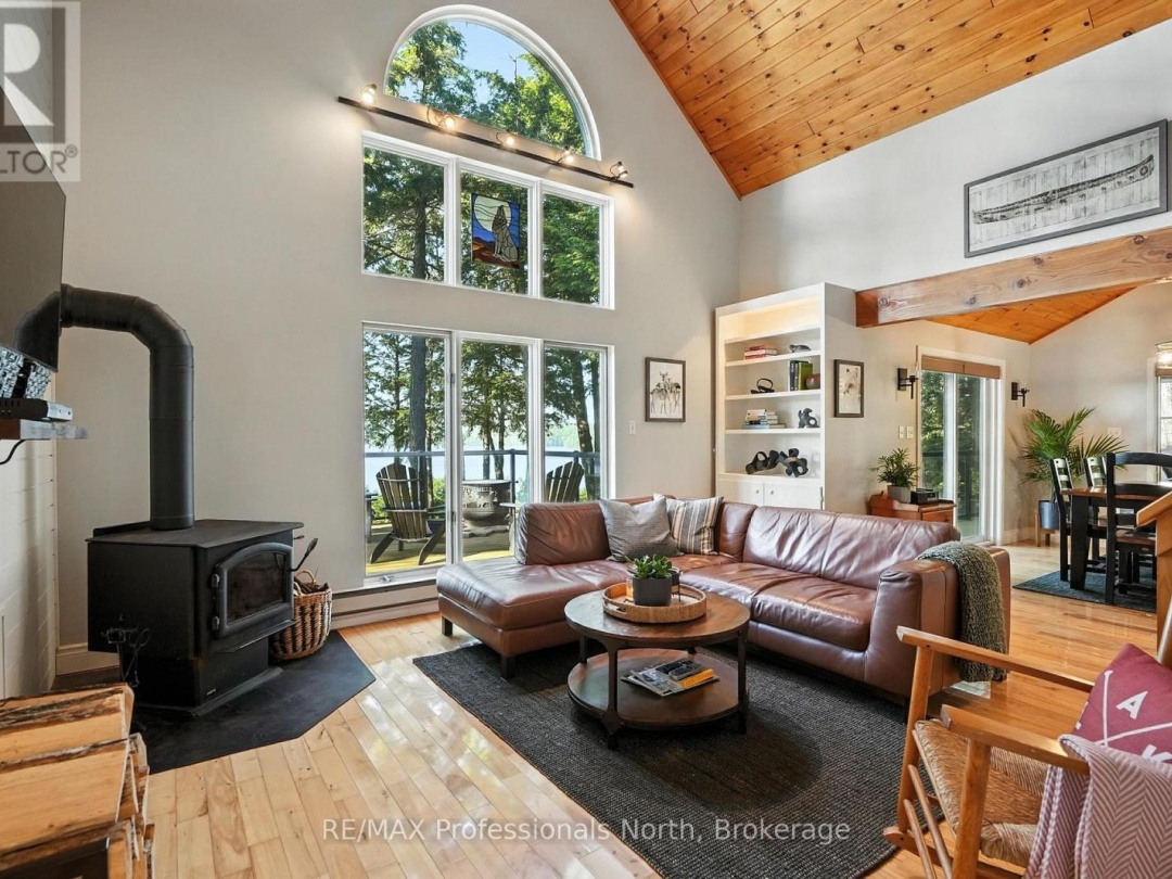 1055 BOXSTOVE POINT TRAIL, 