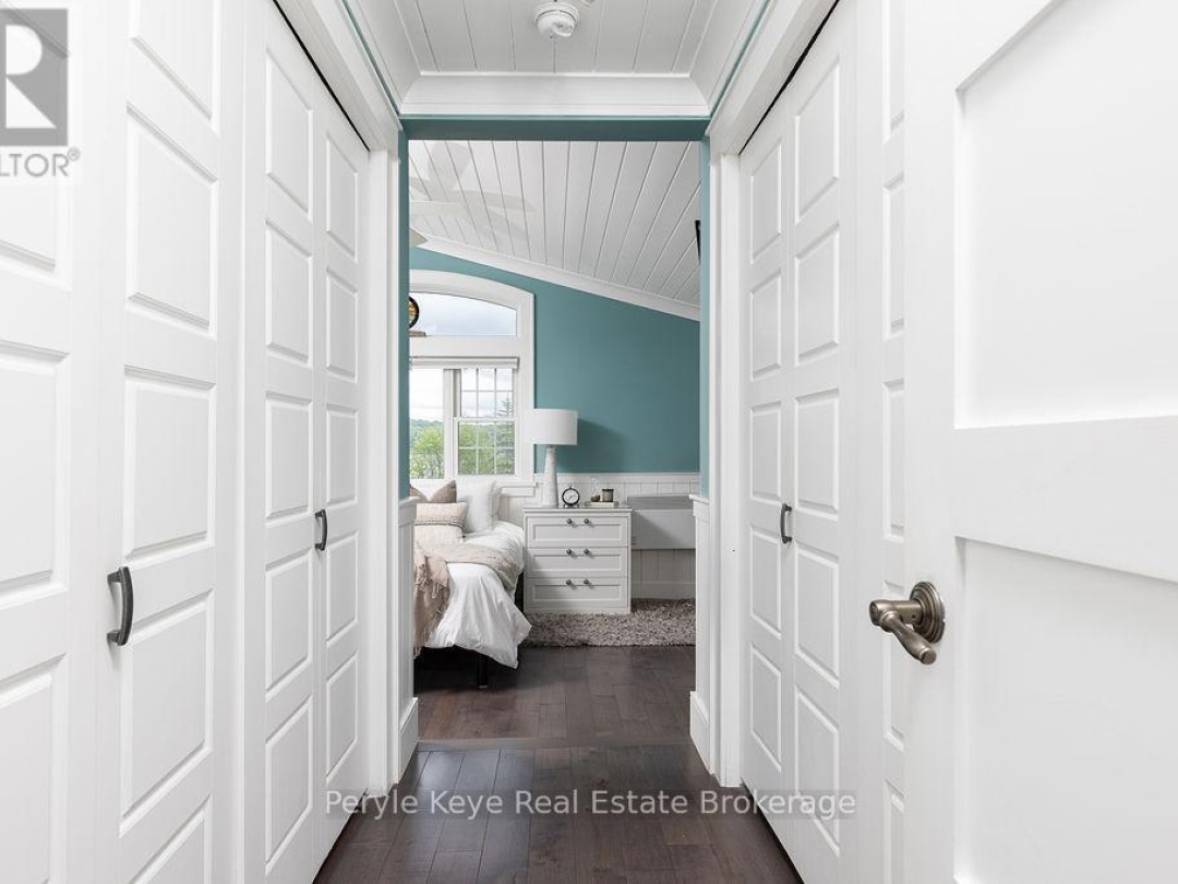 118 ROBIN ROAD, 
