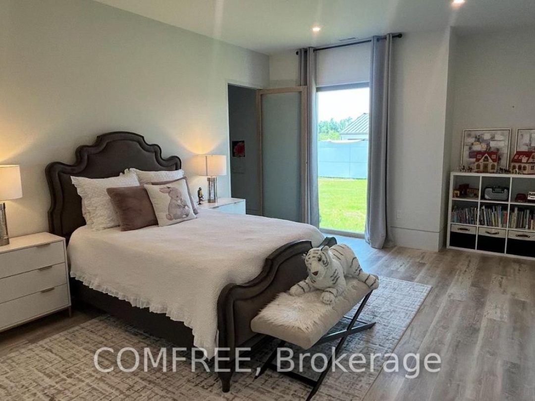 4252 BURNSIDE LINE, 