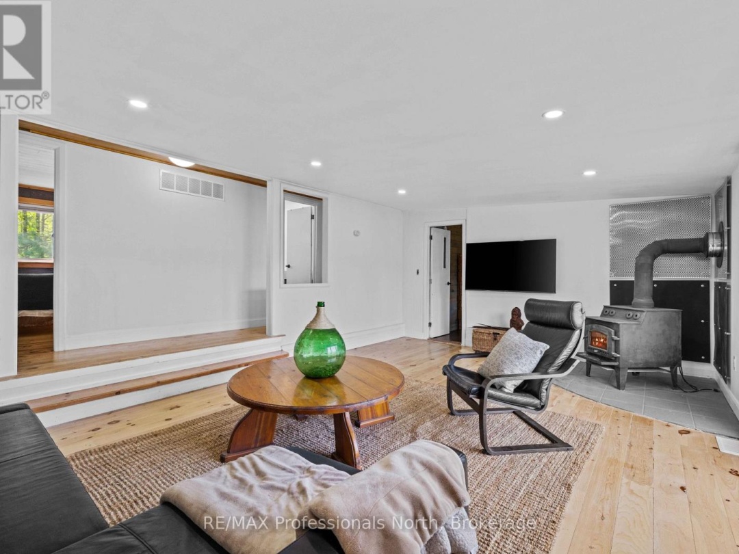 1009 SUMMERVILLE ROAD, 