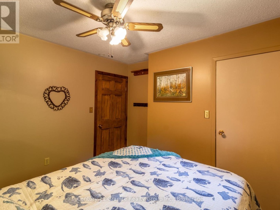 1054 THE NARROWS TRAIL, 
