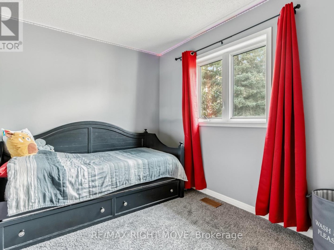 35 CEDAR BAY ROAD, Canal Lake