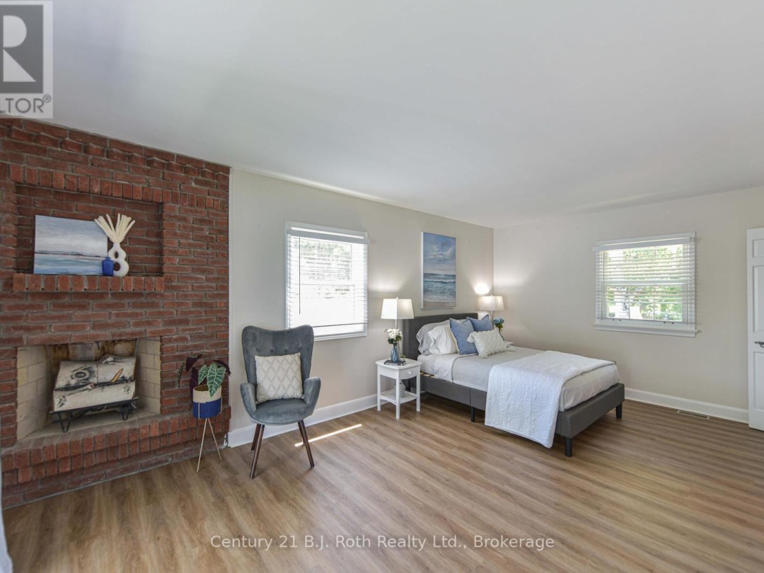 330 BAY STREET, 