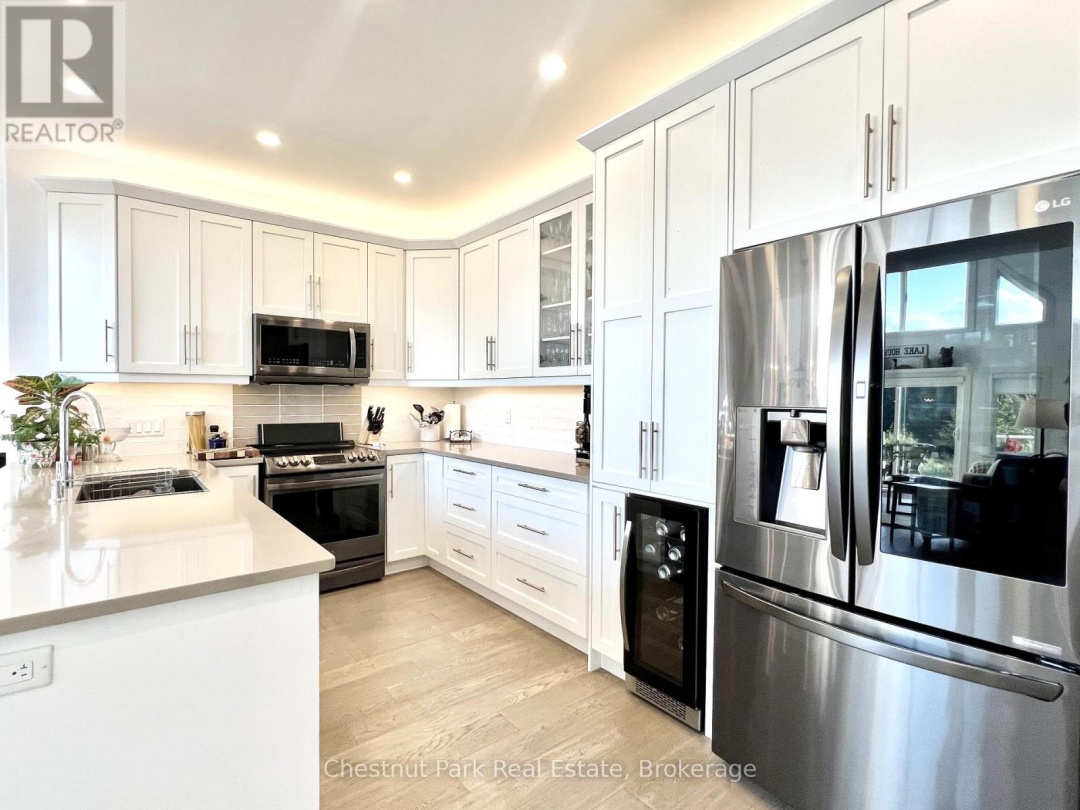 28 - 8 WILLIAM JAMES COURT, 