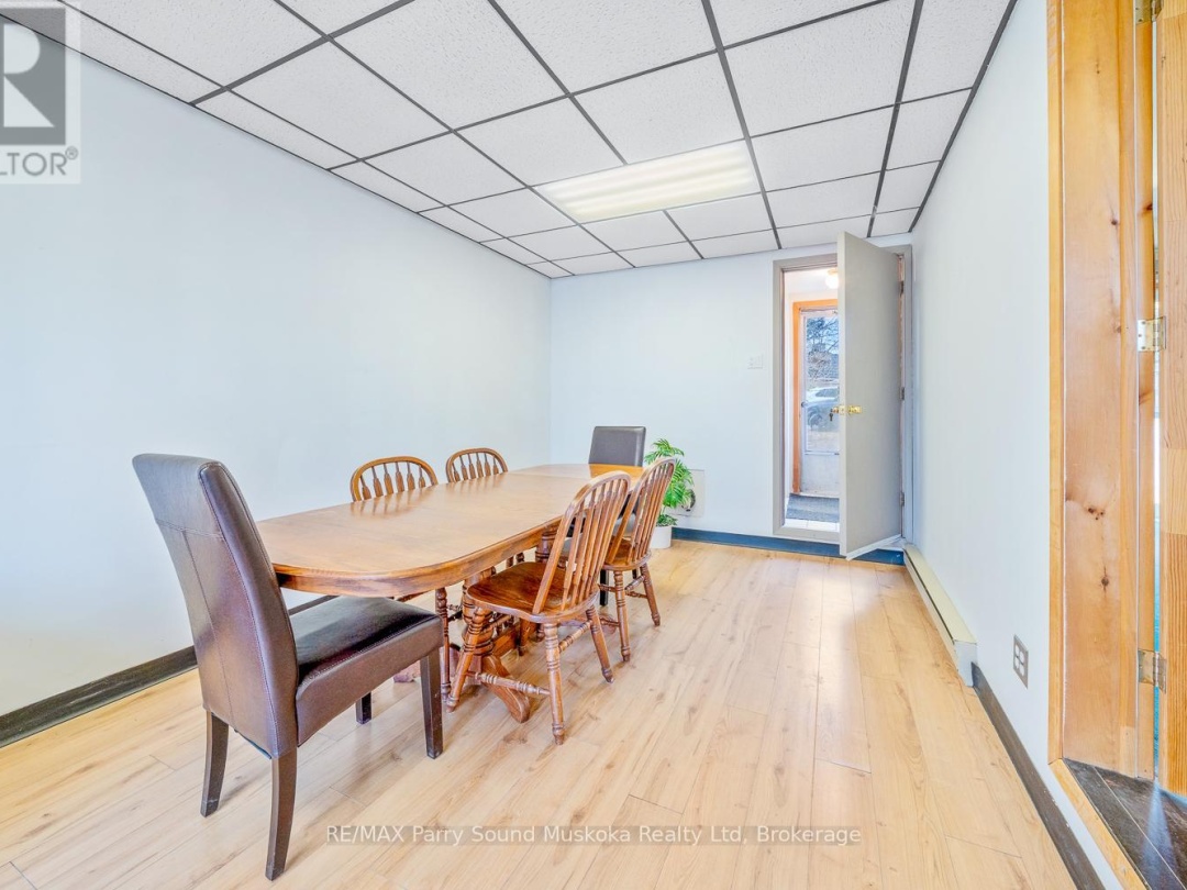 2 WILLIAM STREET, Parry Sound