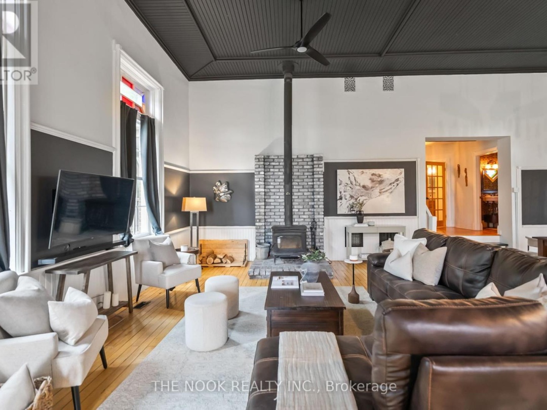 275 VALENTIA ROAD, 