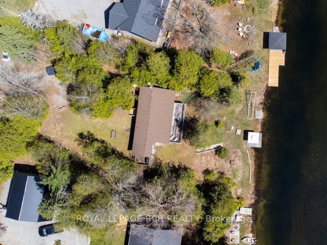 24 Juniper Crescent, Four Mile Lake
