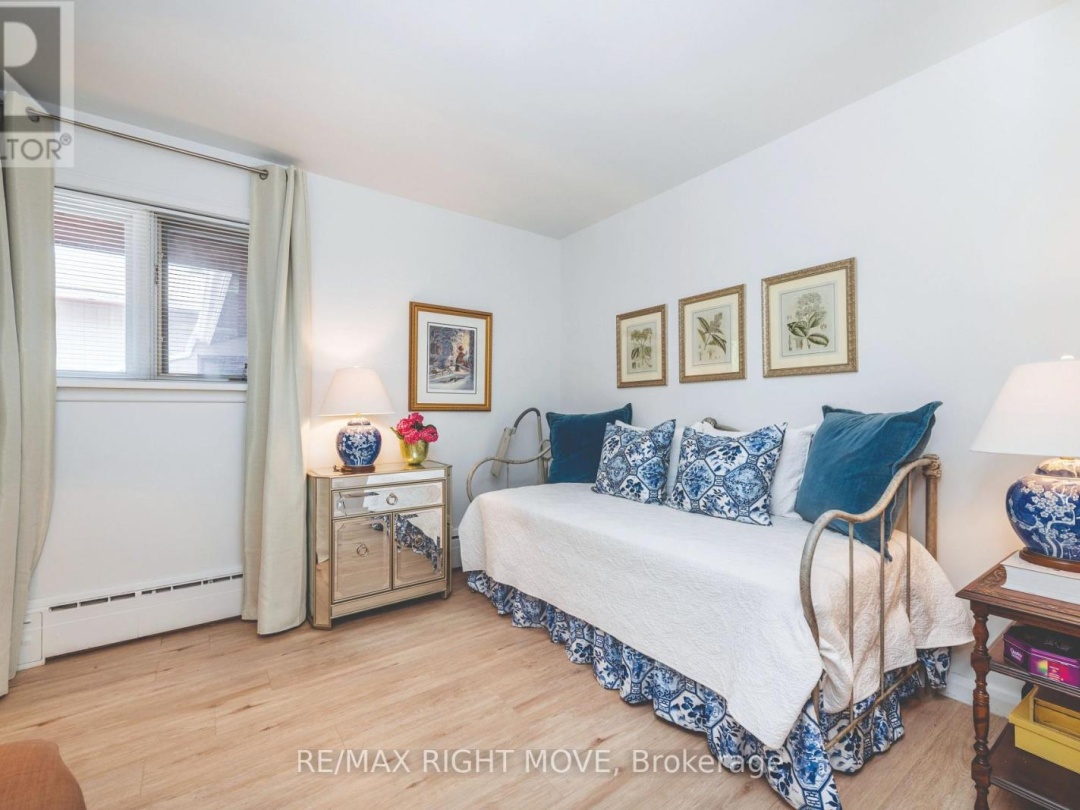 18 MAPLE DRIVE, 