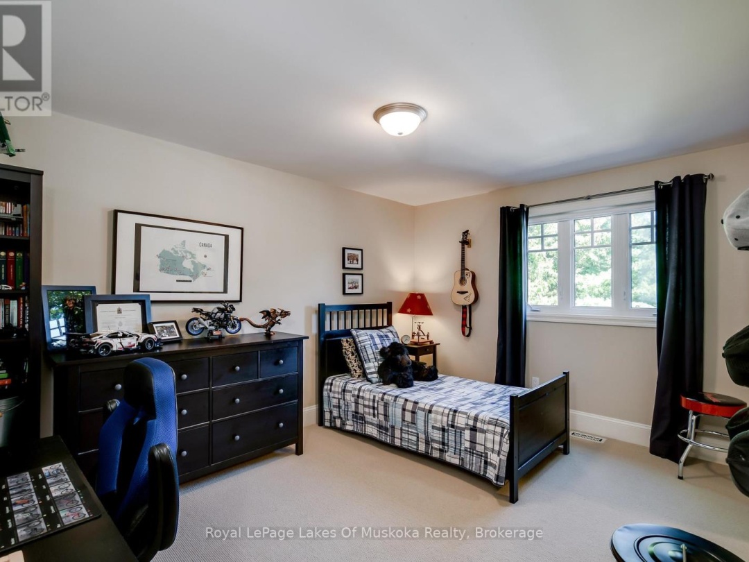 230 Ecclestone Drive, Bracebridge
