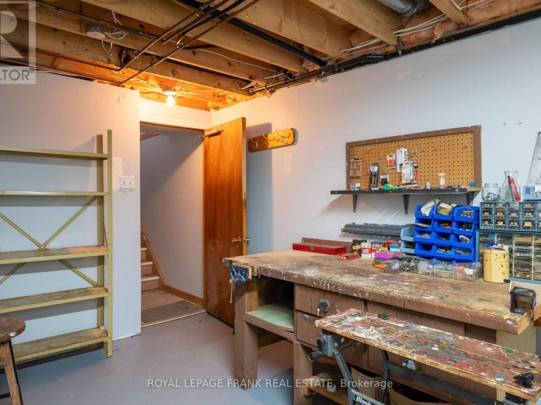 383 OLD SURREY LANE, 