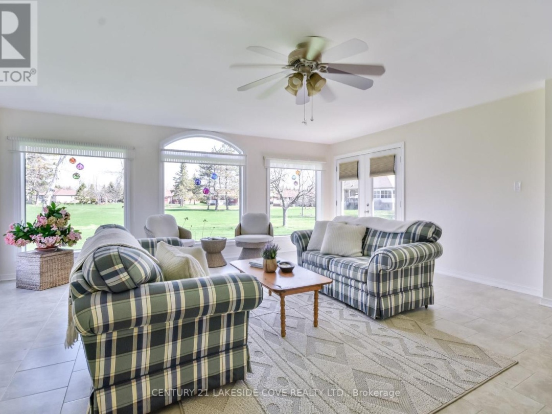 121 Bayshore Drive, Lake Simcoe