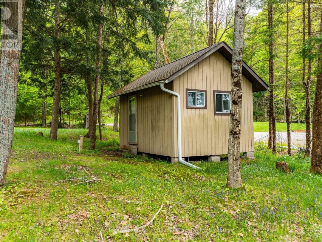1088 Gravel Pit Drive, Canning Lake