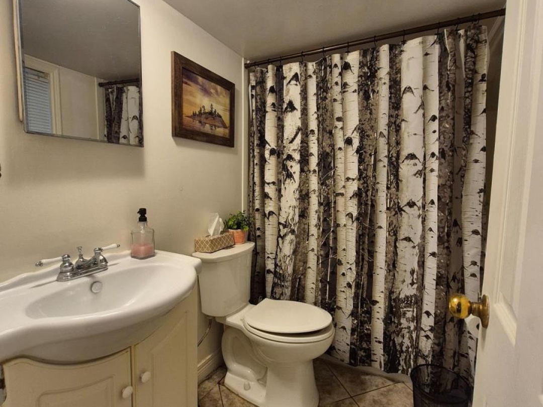 77 JAMES BAY JUNCTION ROAD S, 