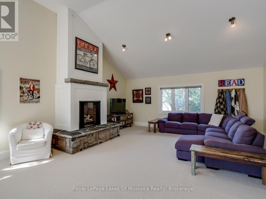 230 Ecclestone Drive, Bracebridge