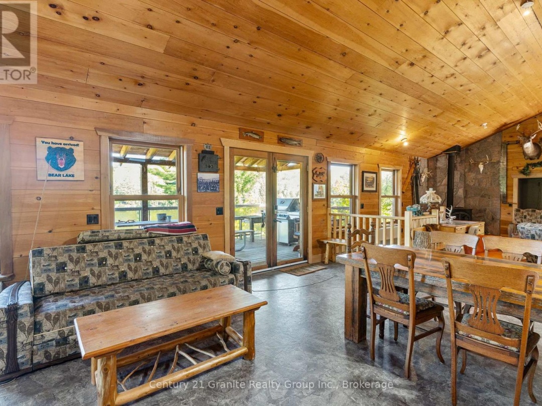1226 TRAPLINE TRAIL, Bat Lake