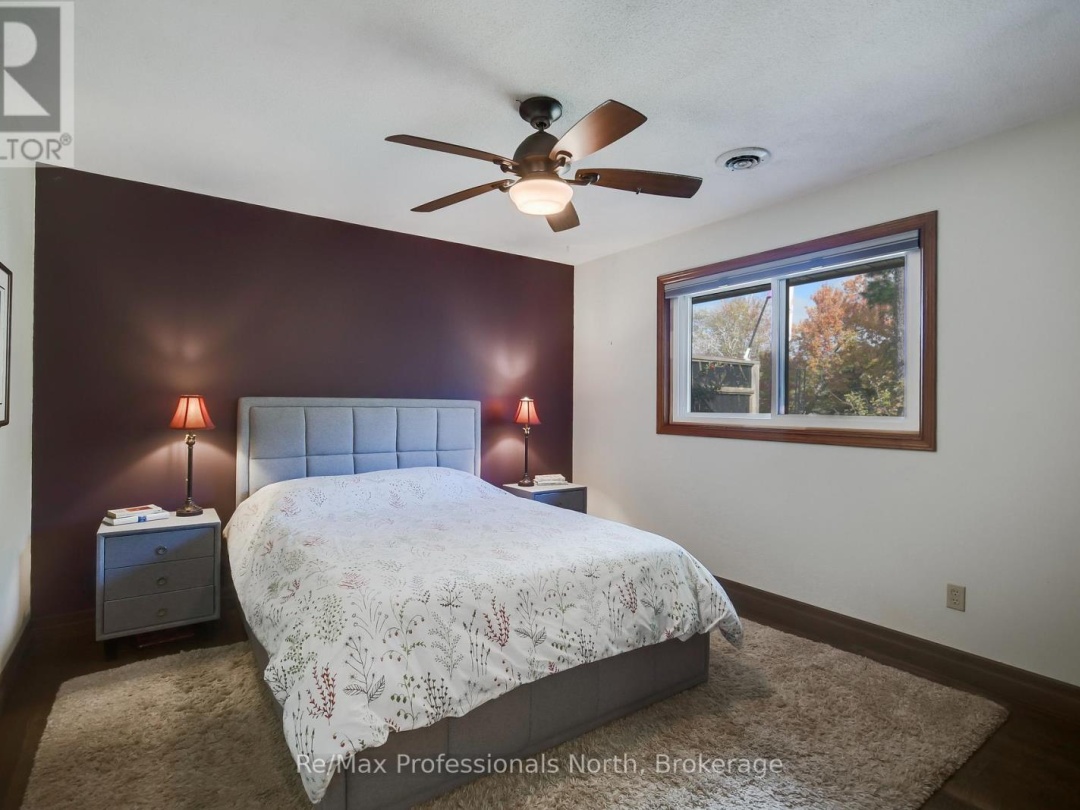324 Bethune Drive N, Gull Lake