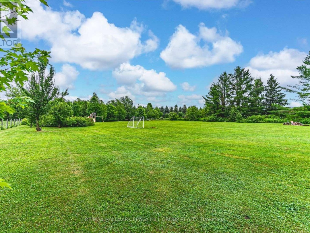 285 WARMINSTER SIDEROAD, 