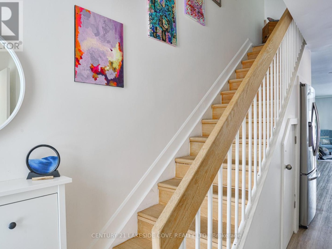 19 4 Paradise Boulevard, Lake Simcoe