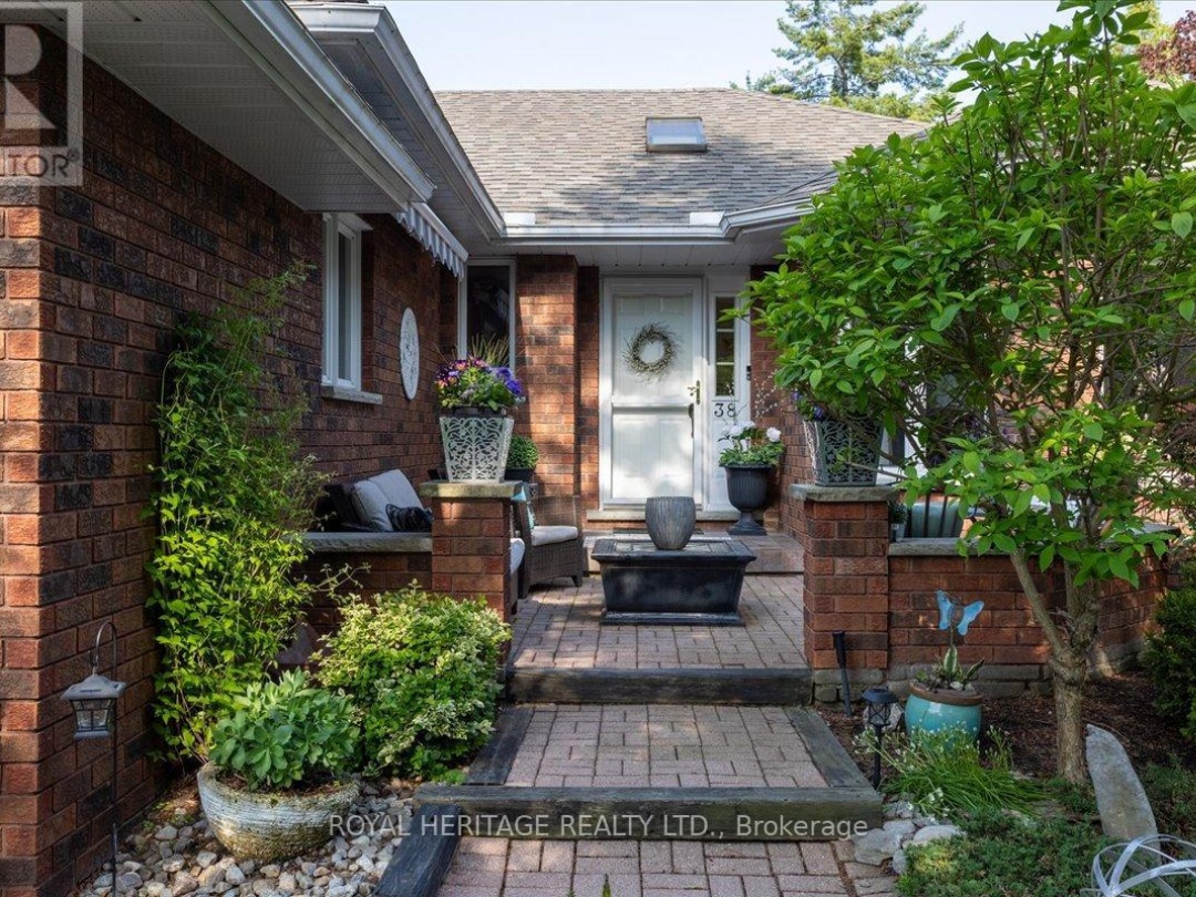 38 Patricia Place, Pigeon Lake