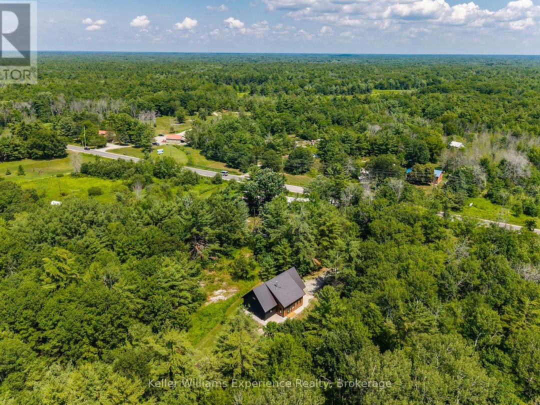 753 HONEY HARBOUR ROAD, 