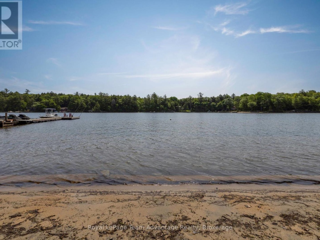24 B717 ISABELLA ISLAND, 