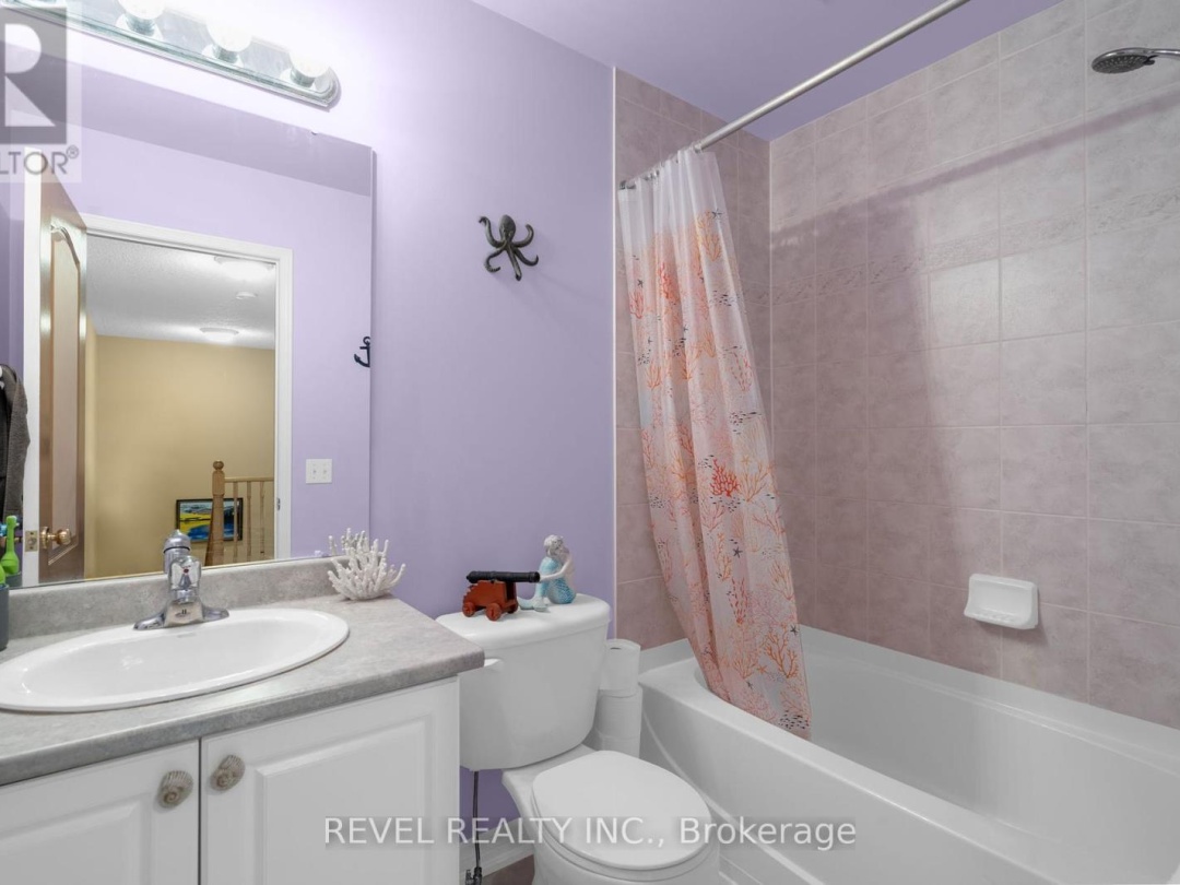 36 800 West Ridge Boulevard, Orillia