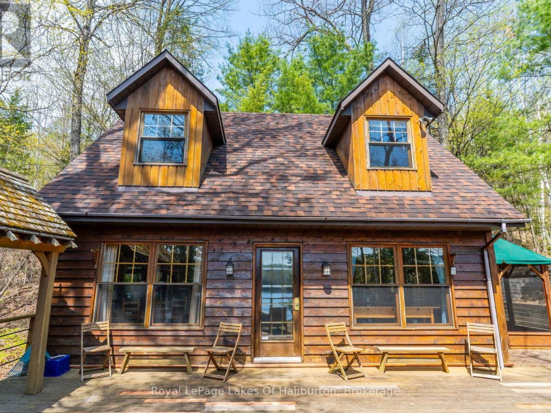 1248 Portage Road, Portage Lake