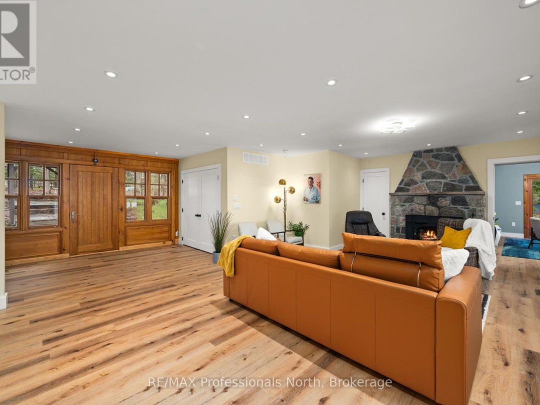 1073 Grass Lake Road, Grass Lake