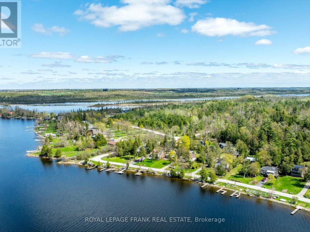 8 DAISY TRAIL, Sturgeon Lake