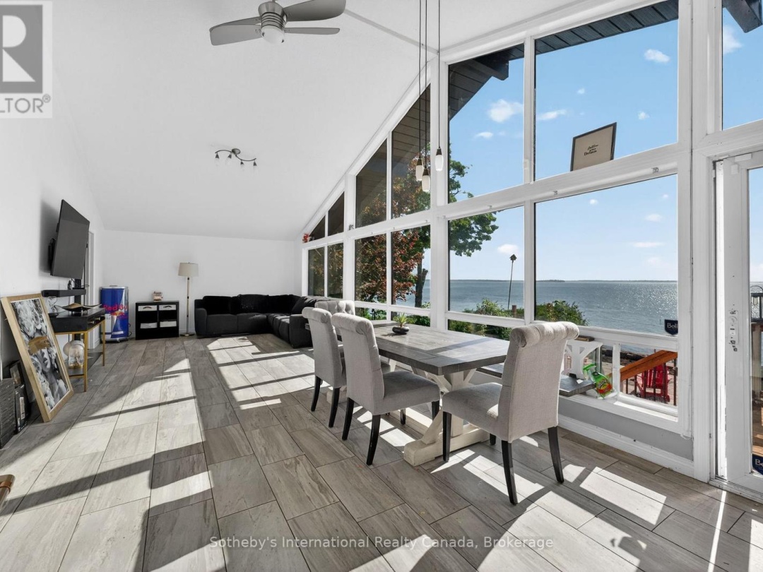 211 MOON POINT DRIVE, 