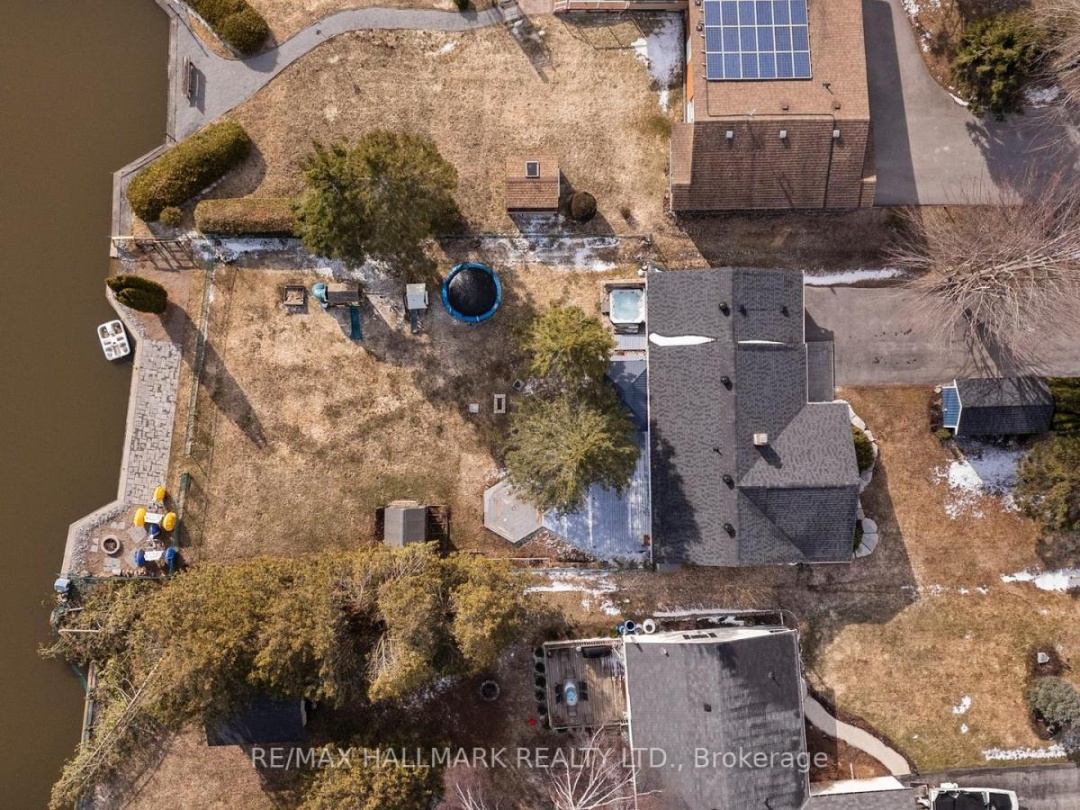 13 Pinetree Court, Lake Simcoe