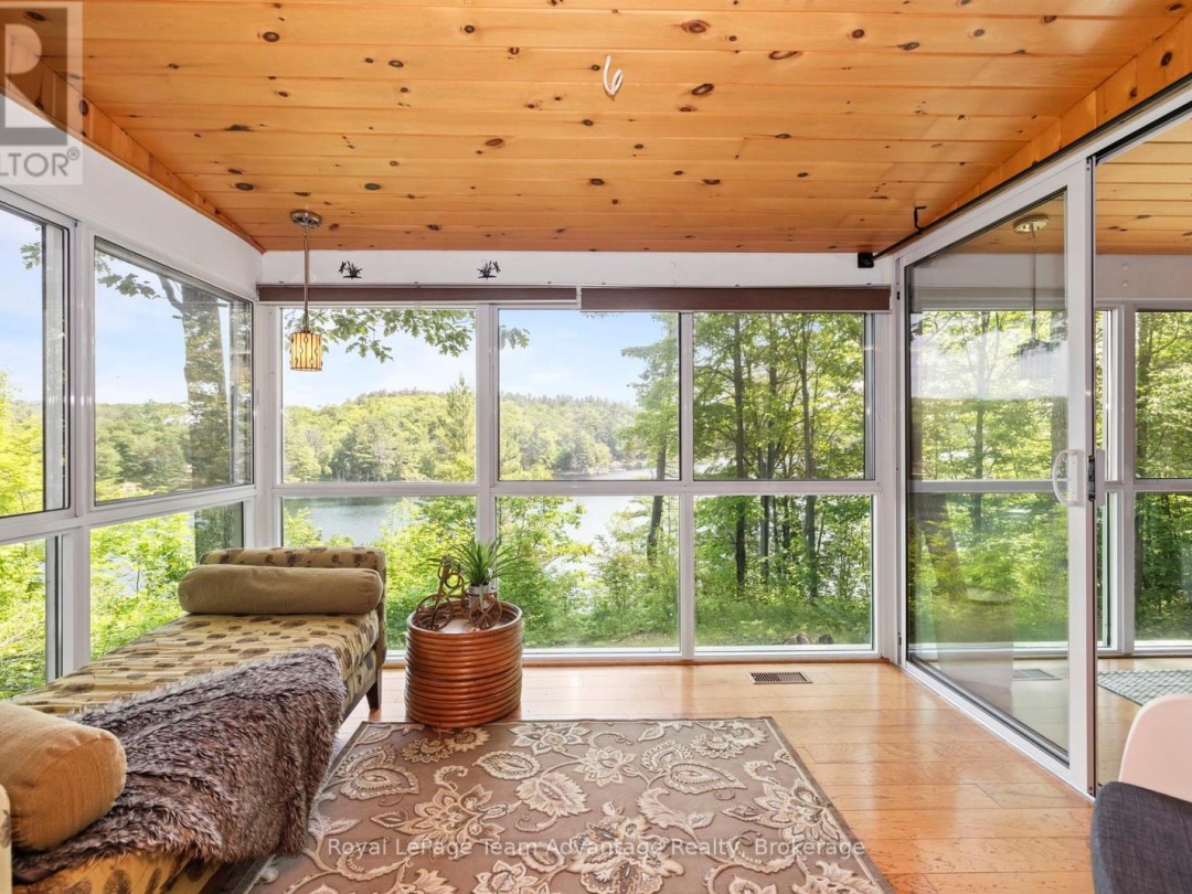 25 LIMBERT LANE N, 