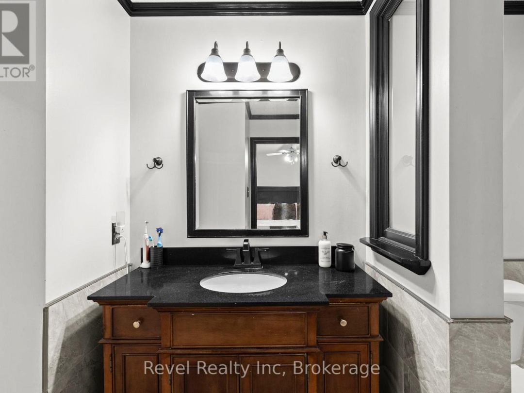 35 MACKLAIM DRIVE, 