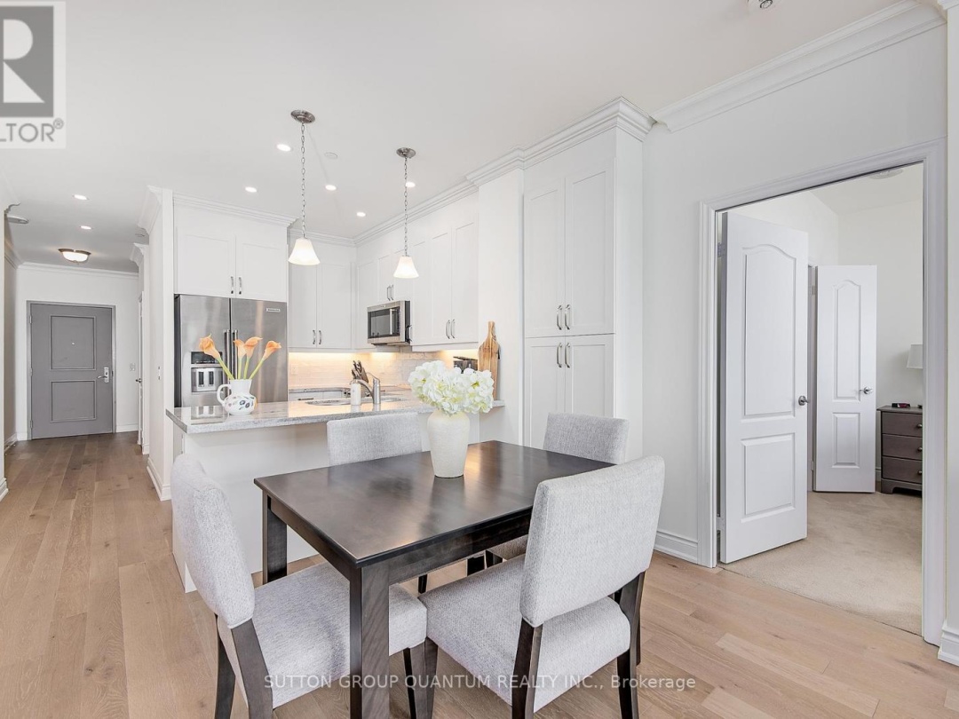 210 - 90 ORCHARD POINT ROAD, 